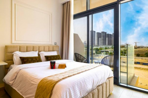 BRAND NEW! Downtown View, Designed, King Bed, Pool